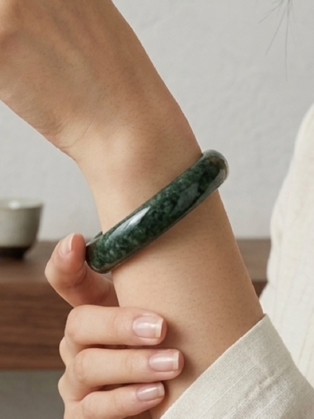 Marbled Serpentine “Xiu Jade” Bangle Bracelet, 6.5”